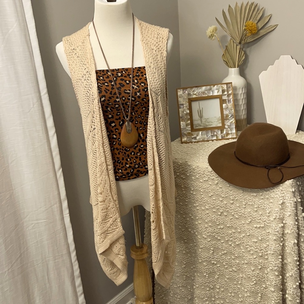 Charlie Paige Sleeveless Crochet Long Kimono